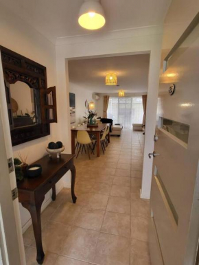 Villa Cinta @Cape View Resort, Broadwater